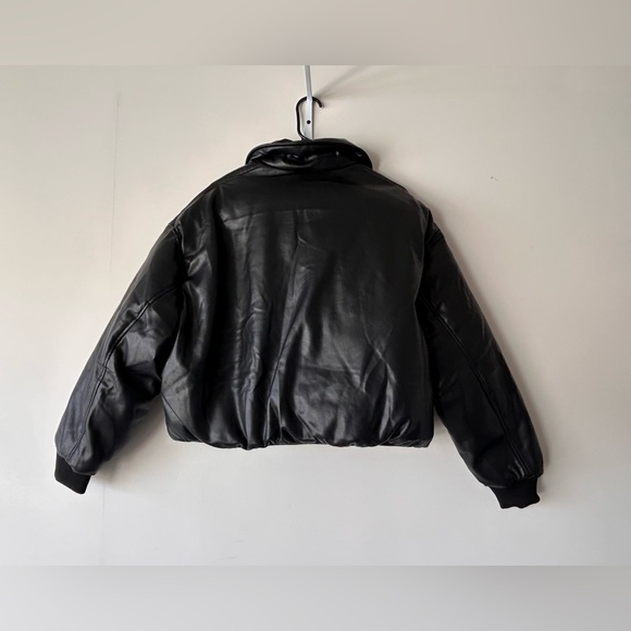 Superdown Sanja Faux Leather Jacket Black Medium Cropped Bomber Zip Up Women’s - Picture 4 of 16